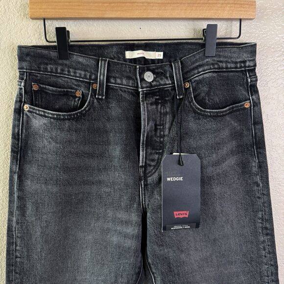 NWT Levi’s Premium Wedgie Icon Jeans Womens 29 High Rise Tapered Leg Black Denim - Picture 2 of 14